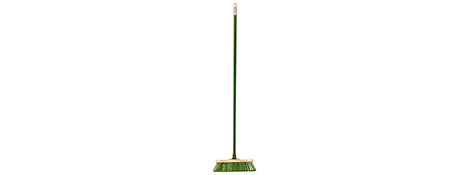 CLEANLINK GREEN OUTDOOR PUSH BROOM FOR EASY CLEANUP